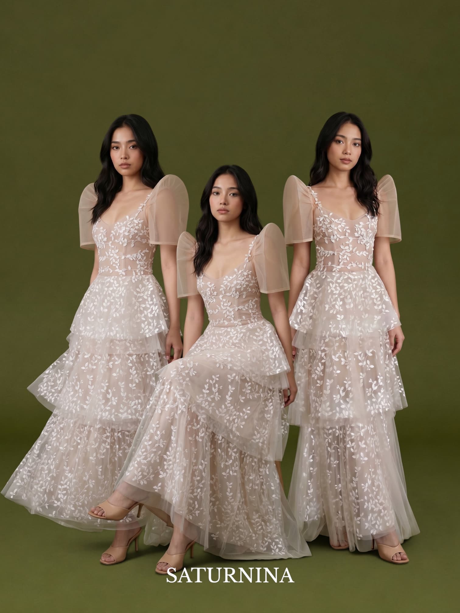 Saturnina - Tiered lace, leaf overlay