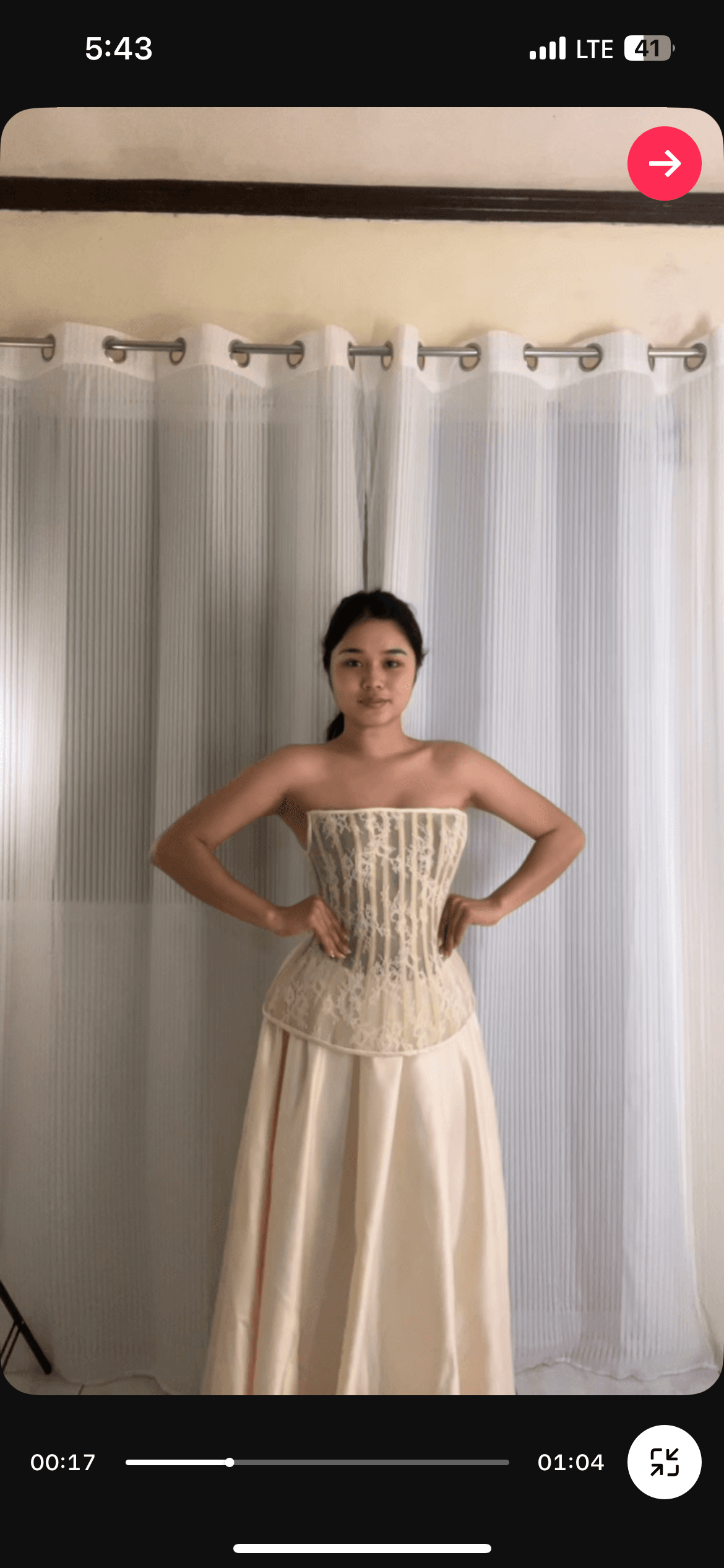 A renter in the leonor piece by Arquila